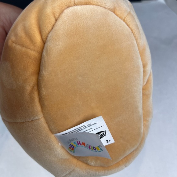 Squishmallows Chanel Cinnamon Roll Valentine Treat Pail Plush XOXO - Picture 6 of 8